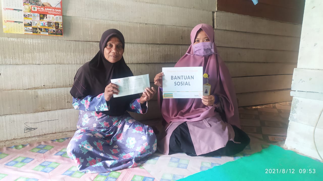 Program bantuan sosial Lazismu kota Pekanbaru untuk biaya Persalinan anak Bu Nurhayati